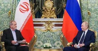 পাকিস্তান আলোচনার পর পুতিন–পেজেশকিয়ান ফোনালাপ